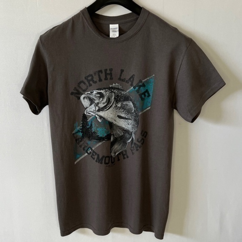 North lake Large Mouth Bass Gildan K-Mart T-Shirt.